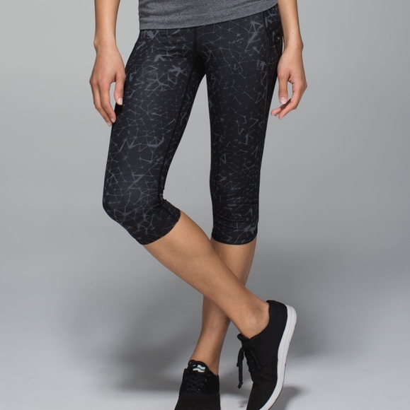 Lululemon Top Speed Crop Star Crushed Coal Legging Printed Black - Picture 1 of 8
